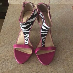 Black and white tiger print